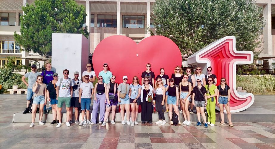 Tirana groepsfoto Tirana groepsfoto